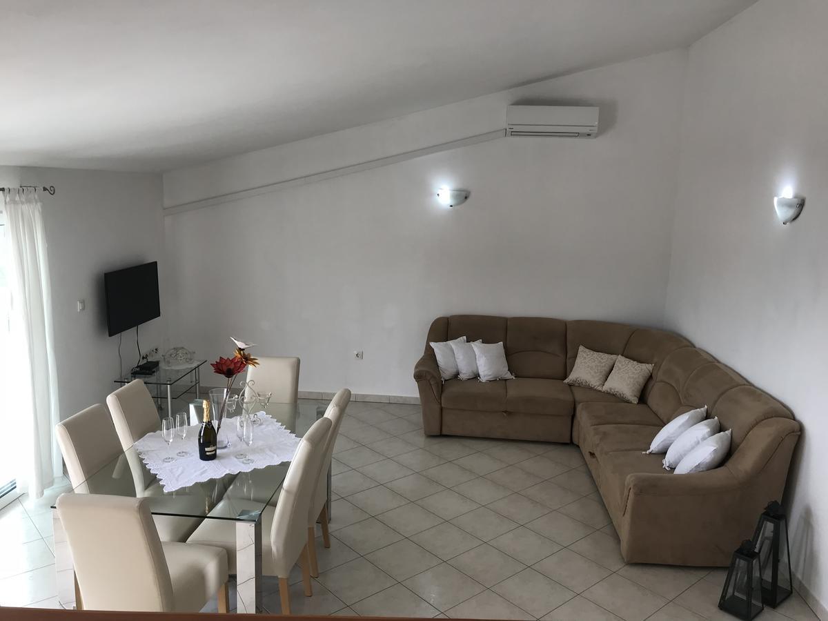Ivancica Apartments Tisno Esterno foto