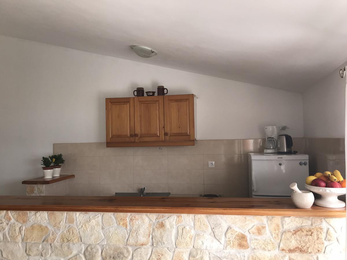 Ivancica Apartments Tisno Esterno foto