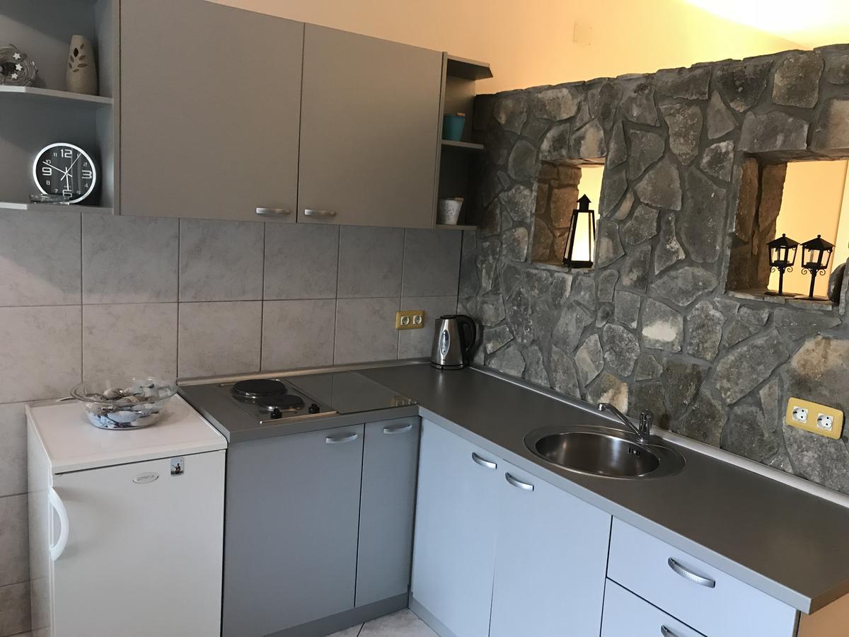 Ivancica Apartments Tisno Esterno foto