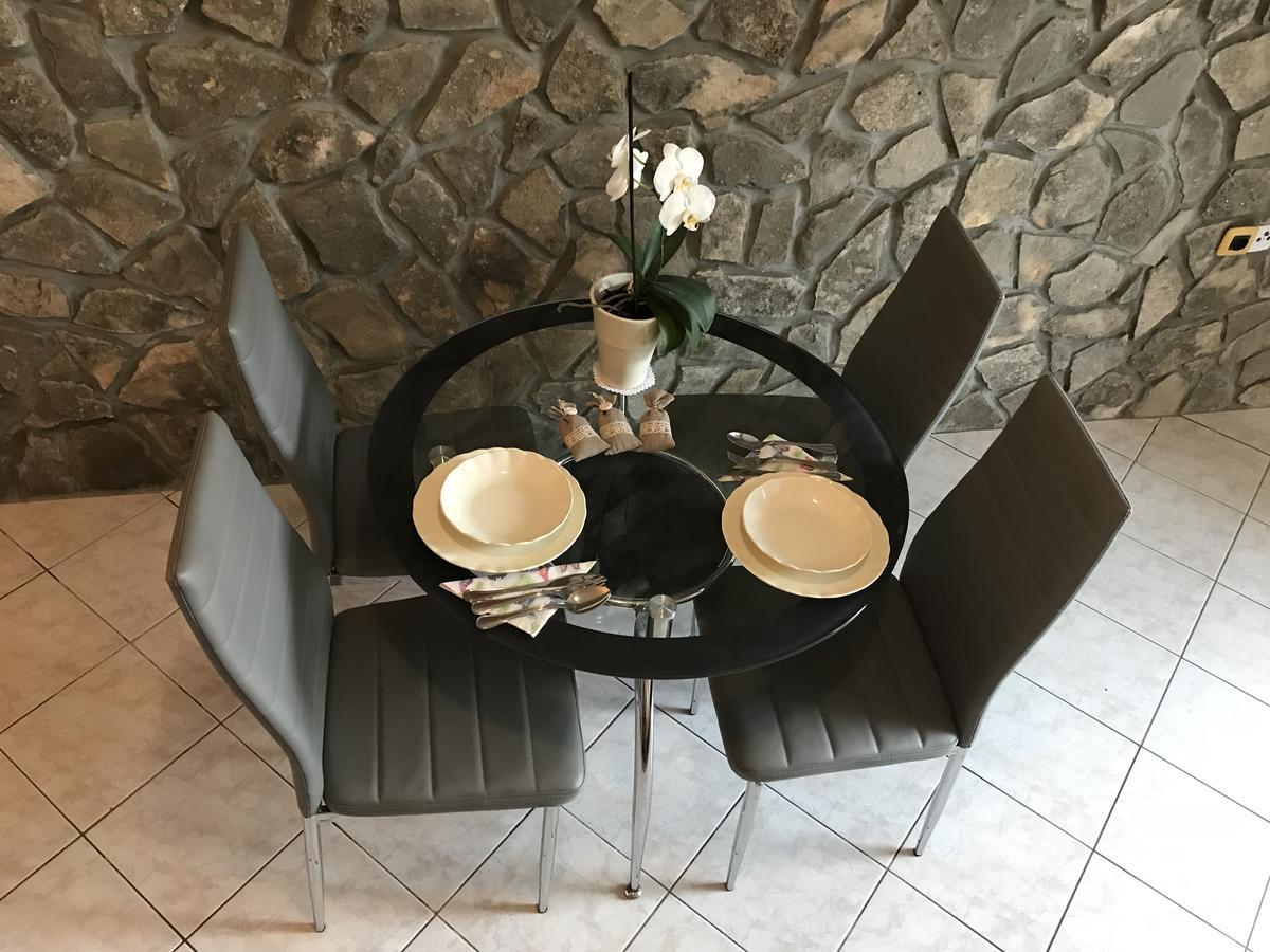 Ivancica Apartments Tisno Esterno foto