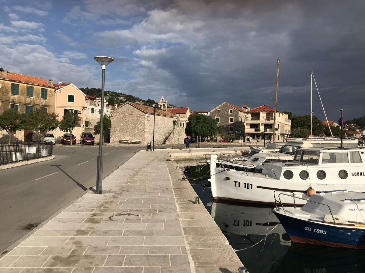 Ivancica Apartments Tisno Esterno foto
